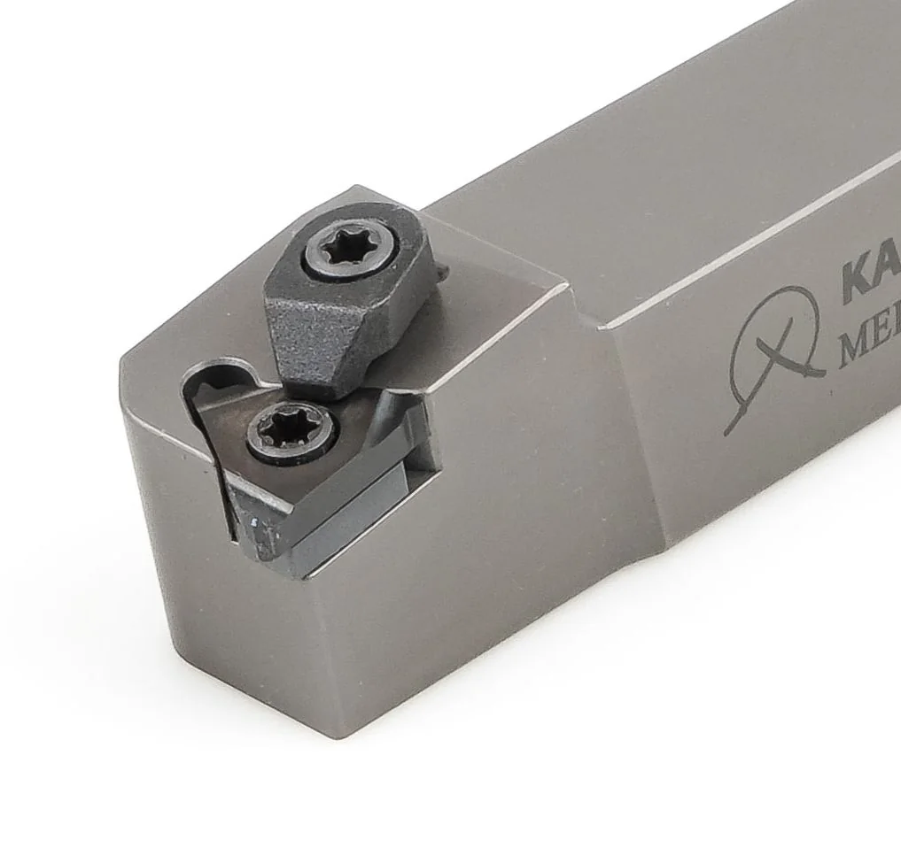 Threading toolholders and inserts
